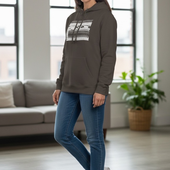 Foxing Stylish Gray Hoodie with Graphic Design - Picture 2 of 5